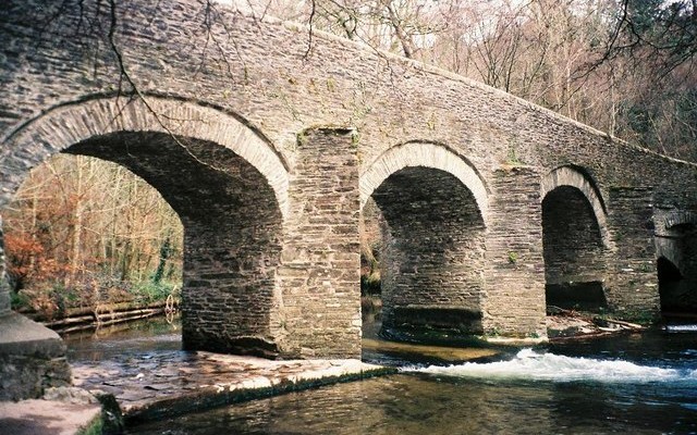 Photo of an old stone bridge, Plym Bridge