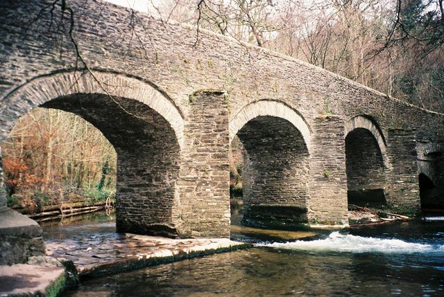 Photo of an old stone bridge, Plym Bridge